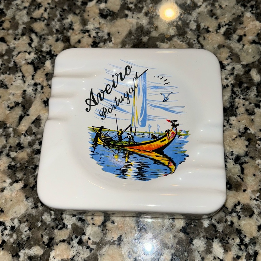 Vintage Aveiro Portugal Porcelain Ashtray, Cigar souvenir collectible